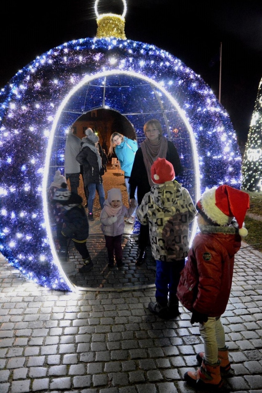 W czwartek, 6 grudnia o godz. 17 na przedzamczu Pałacu...