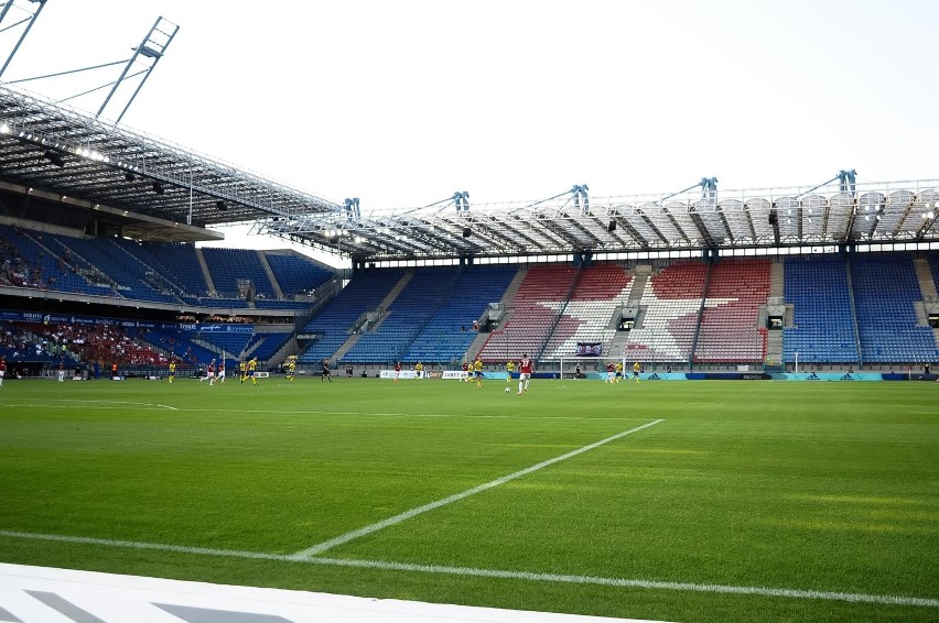 Sporty bez filtra. Stadiony dla Cracovii i Wisły za złotówkę. Porozmawiajmy o tym podczas kampanii wyborczej [KOMENTARZ]