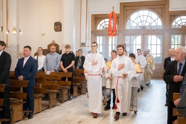35 nowych nadzwyczajnych szafarzy Komunii świętej w diecezji...