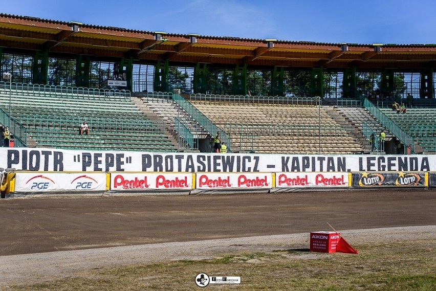 Żużlowcy Falubazu Zielona Góra rozgromili ROW Rybnik 57:33.