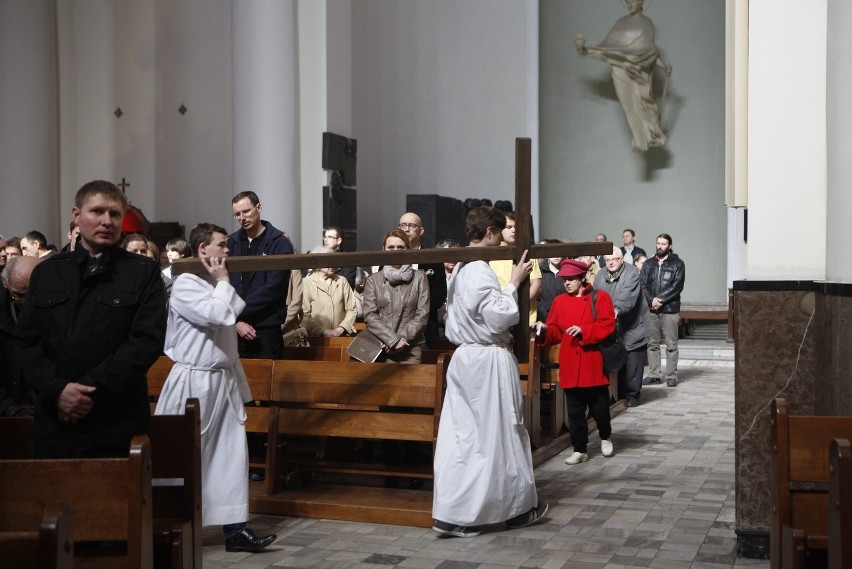 Droga Krzyżowa w archikatedrze Chrystusa Króla w Katowicach