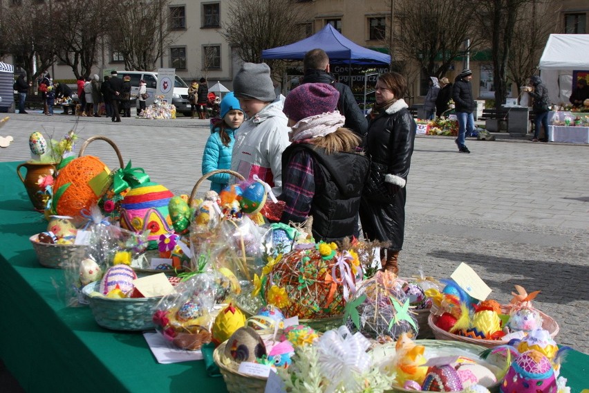 Wielkanocny Ryneczek w Ostrowcu zaprasza