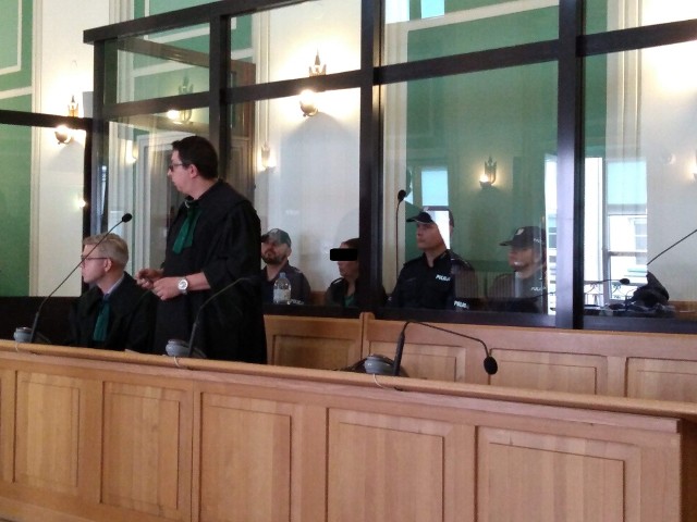 Oskarżona Katarzyna K. przed kieleckim sądem, który skazał ją na 3 lata więzienia