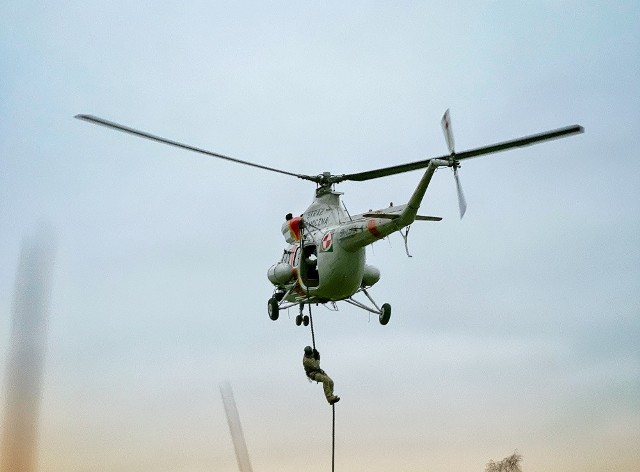 Umiejętności funkcjonariuszy w ramach szkolenia GOPR zostały zweryfikowane pod kątem posiadanych już kwalifikacji instruktorskich.