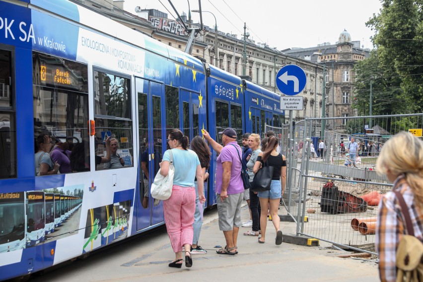 Kraków. Tramwaje nie przejadą przez ulicę Dietla, czyli będą nowe utrudnienia [ZDJĘCIA]