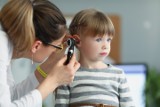Jak zachowują się dzieci cierpiące na niedosłuch?
