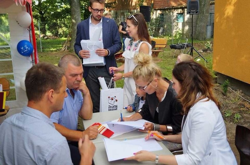 Pieniądze z grantów trafią do 14 wnioskodawców. Umowy...