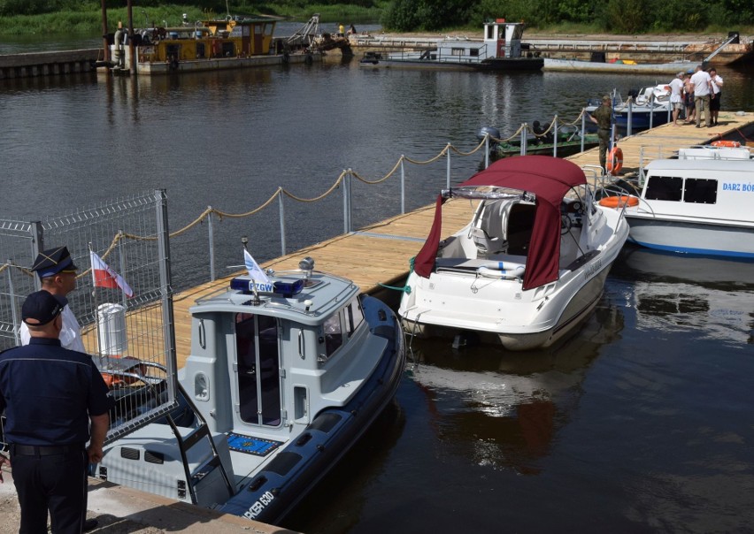 Ostrołęka. Port na Narwi wizytowany przez minstra Marka Gróbarczyka. Powstanie tu nowoczesna marina