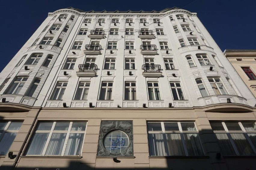 Hotel "Savoy" przy ul. Traugutta 6 w Łodzi - jego fasada...