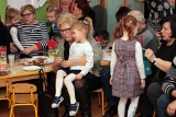 Pszczółki z grudziądzkiego przedszkola na Strzemięcinie zaprosiły babcie i dziadków do siebie [zdjęcia]