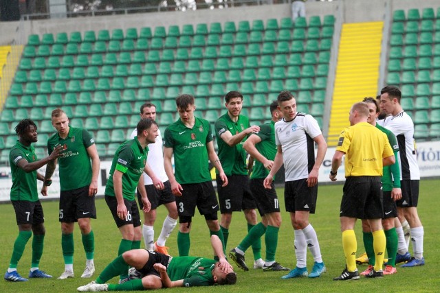 W meczu 27. kolejki rozgrywek grupy czwartej piłkarskiej trzeciej ligi Stal Stalowa Wola pokonała Jutrzenkę Giebułtów 2:0. Sprawdź, jak oceniliśmy zielono-czarnych za ten mecz w skali 1-10!