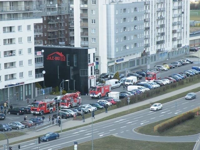 Pożar wieżowca przy skrzyżowaniu ulic Antoniukowskiej i...