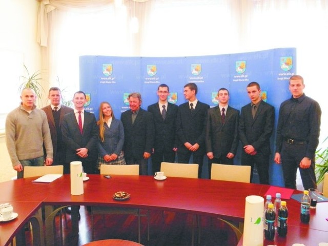 Sześć z ośmiu stypendiów sportowych powędrowało do zawodników UKS MOS Ełk.