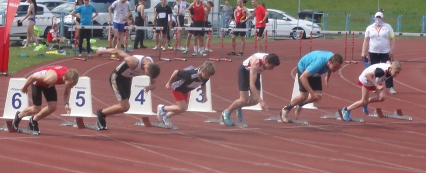 Zawodnicy LKS Koluszki na lekkoatletycznym mityngu w Kielcach