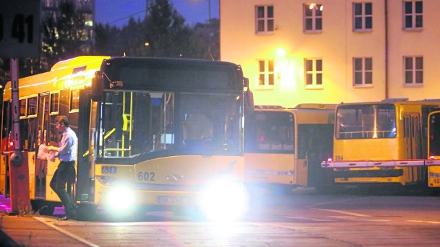 W aglomeracji śląsko-zagłębiowskiej wspólny bilet w zasadzie istnieje. Tyle tylko, że bilet śląski nie obejmuje podróżnych z Jaworzna i Tychów. Na wspólną Kartę Usług Publicznych jeszcze poczekamy