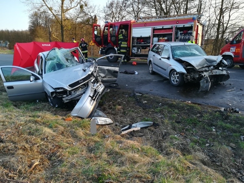 Wypadek koło Choszczna. Trzy osoby ranne [ZDJĘCIA]