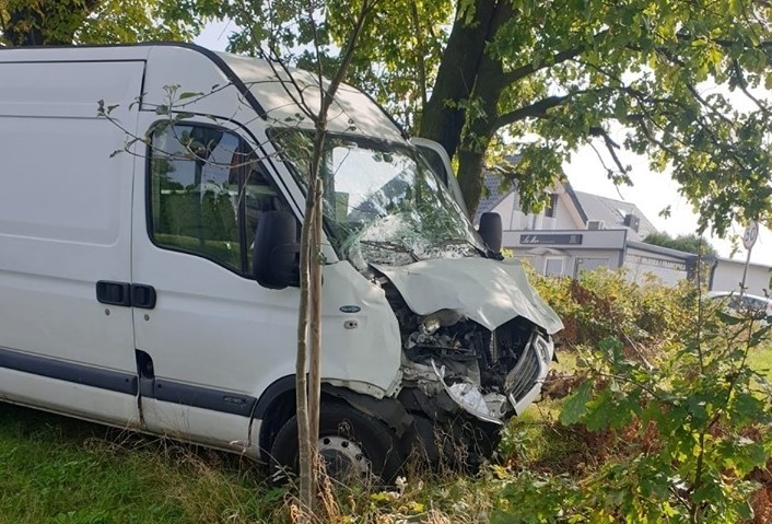 Wypadek autokaru we Frydrychowicach pod Wadowicami [ZDJĘCIA]