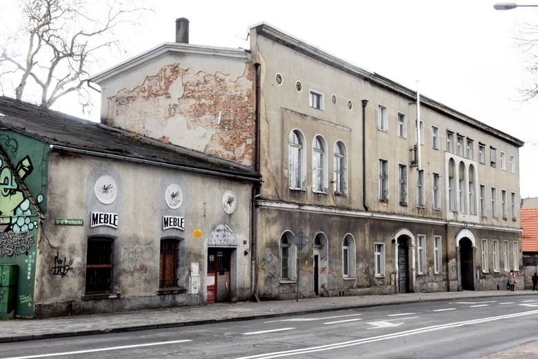 W budynku przy ul. Wrocławskiej 7 dawniej mieściła się...