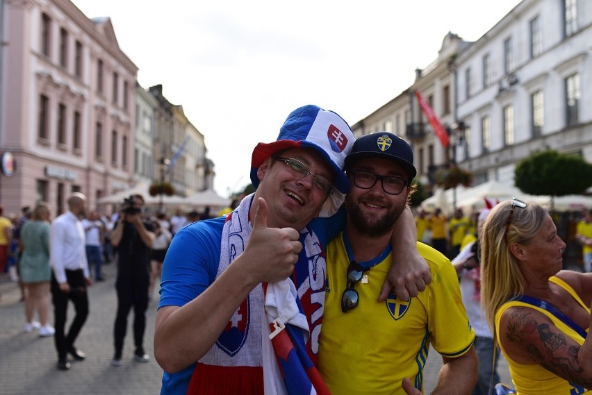 Euro U21 w Lublinie. Kibice Szwecji i Słowacji w drodze na mecz [ZDJĘCIA]