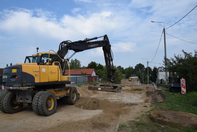 Trwają prace przy przebudowie ulicy Leśnej w Miastku.  Obecnie wykonywane są prace związane z siecią kanalizacyjną. Koszt inwestycji to 1 mln 106 tys. zł.