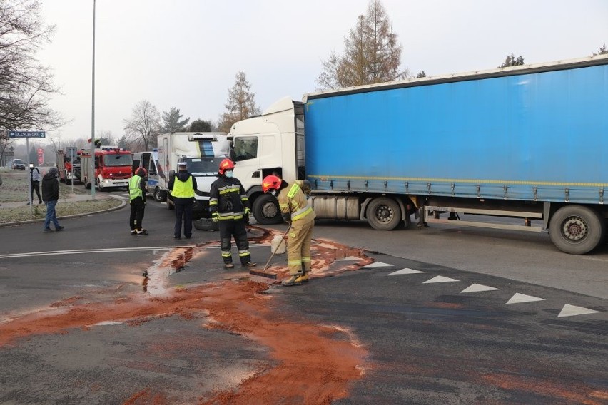 Tir staranował ciężarówkę w Jastrzębiu-Zdroju...