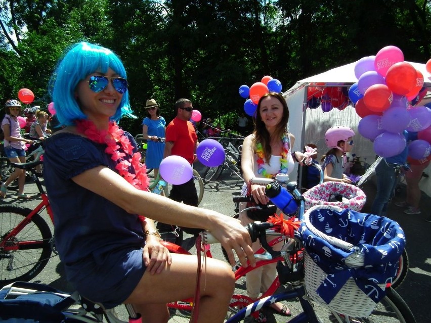 Posnania Bike Parade w stylu flower power