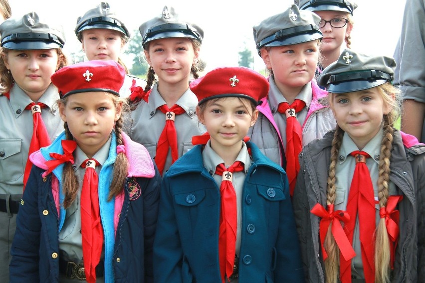 Uczcili rocznicę bitwy pod Czarkowami. Uroczystości pod pomnikiem (ZDJĘCIA)