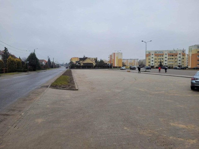 Koszt remontu pętli autobusowej w Mniszku wyniósł niecałe 450 tys. zł. Niebawem zostanie ustawiona tam wiata przystankowa, a ruch autobusowy ponownie zostanie przywrócony 13 stycznia.
