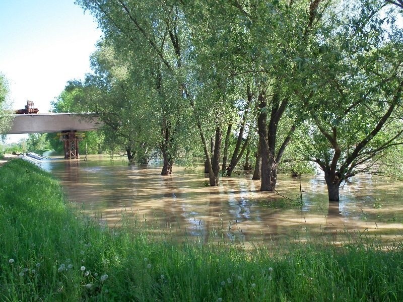 Powódź 2014 - budowa mostu w Solcu nad Wisłą