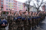 Klasy mundurowe ze Stargardu ślubowały na Rynku Staromiejskim [ZDJĘCIA]