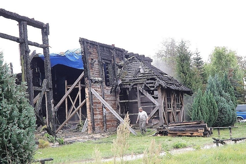 6 lat temu spłonął zabytkowy, drewniany kościół w Mileszkach. Co się stało? Jak kościół w Mieleszkach wygląda teraz?