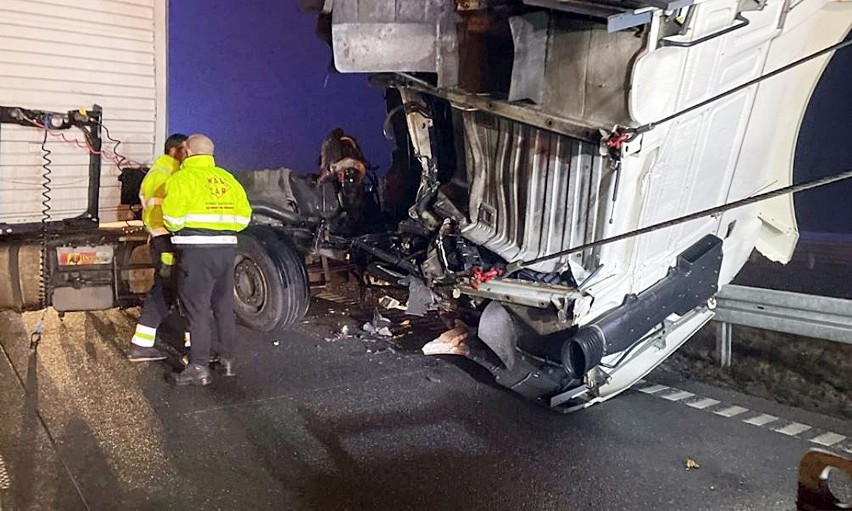 Wypadek na autostradzie A1 w miejscowości Starcza. Zderzyły...