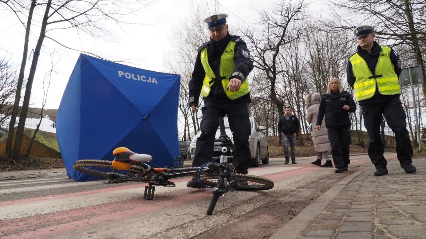 Policjanci z koszalińskiej komendy wcielili się we wtorek  w...