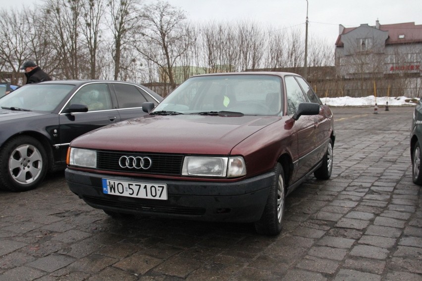 Audi B3, 1991 r., 1,8 + gaz, 2 tys. 300 zł;