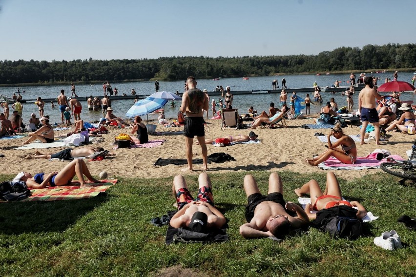Na poznańskich kąpieliskach może plażować jednocześnie kilka...
