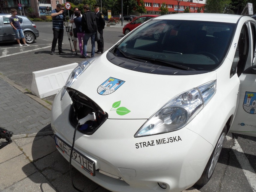 Elektryczne auto dla Straży Miejskiej w Częstochowie [ZDJĘCIA]