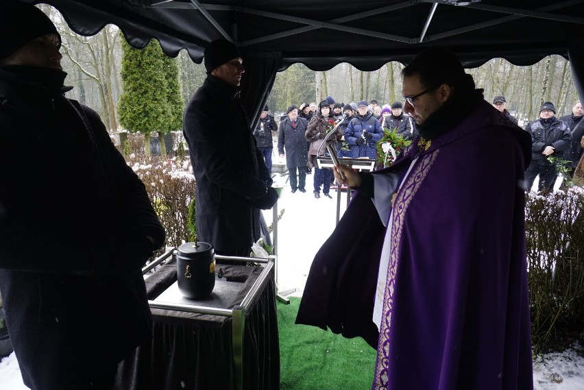 Jerzy Garniewicz został pochowany na Cmentarzu Miłostowo w...