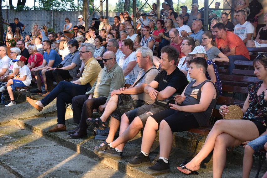 Wieczorny koncert z hitami nad zalewem w Sielpi. Konecki Big Band dał czadu