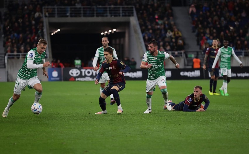 Pogoń Szczecin - Lechia Gdańsk 1.10.2022 r. Oceniamy biało-zielonych. Tragiczny Kristers Tobers, na plus Flavio Paixao i Dusan Kuciak