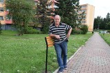 Siemianowice Śląskie: Blok ławeczki na osiedlu Wróbla-Korfantego. Mieszkańcy śmieją się z tego pomysłu ZDJĘCIA