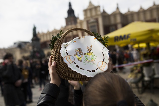 Trwają święta wielkanocne. Nie złożyłeś jeszcze życzeń swoim bliskim? Sprawdź nasze propozycje.