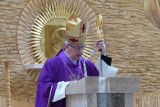 Transmisje mszy świętych w kościołach Diecezji Kieleckiej w Niedzielę Palmową, 5 kwietnia. Zobacz listę świątyń i OGLĄDAJ