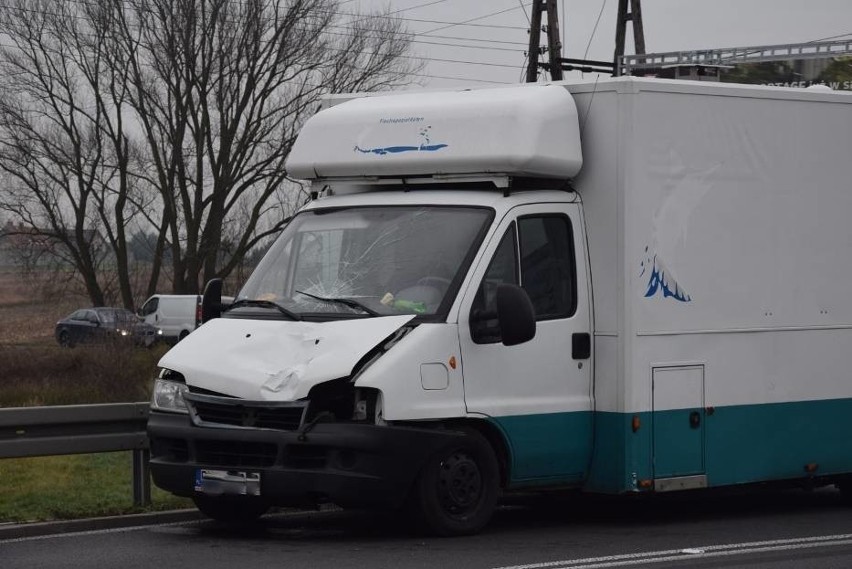 Wypadek w Skarszewie (gmina Żelazków, powiat kaliski). Fiat...