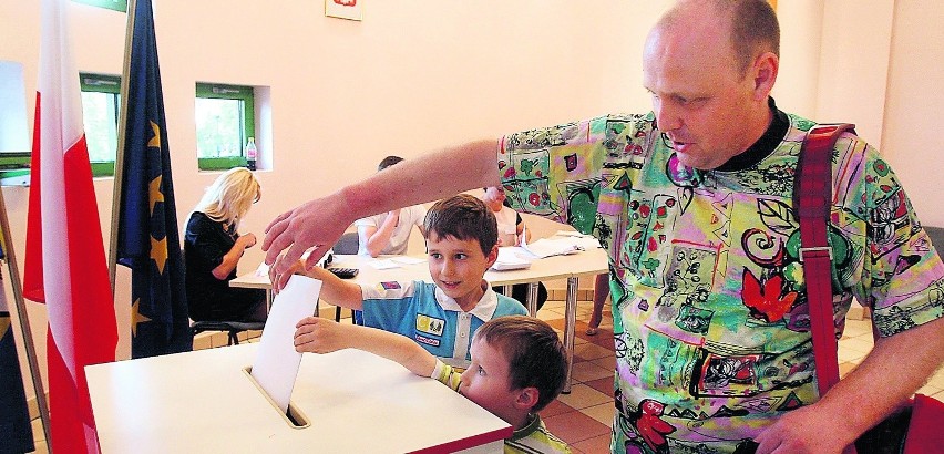 Obwodowa Komisja Wyborcza nr 27 z Rudy Śląskiej. Rodzinnie...