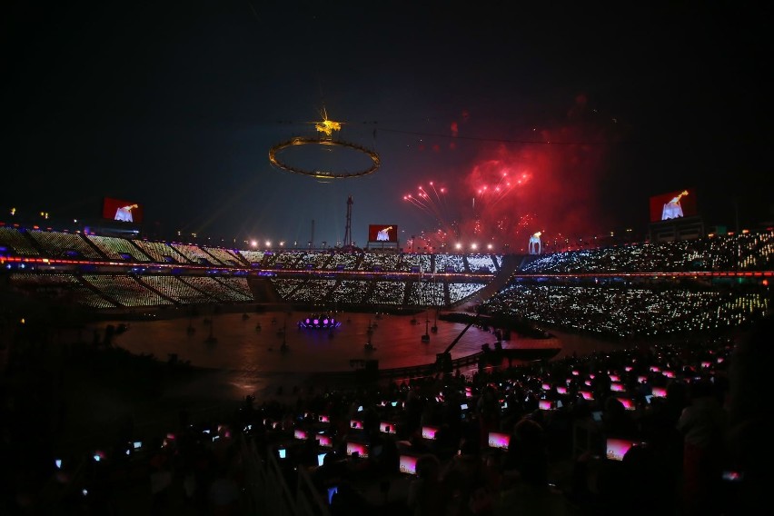 W Pjongczangu zapłonął znicz olimpijski