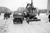 Zima w Gorzowie: kiedyś to były zimy! Miasto byłe pokryte białym puchem, a ludzie bawili się na łyżwach. Zobaczcie te zdjęcia: koniecznie!