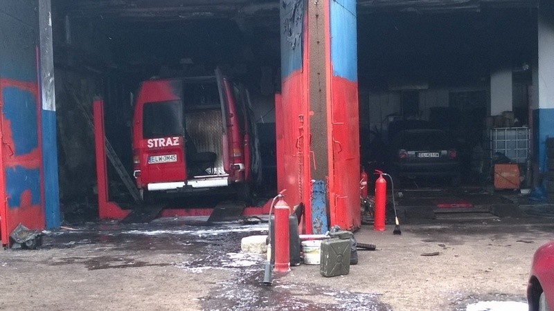 Spalił się... wóz strażacki. Pożar w warsztacie samochodowym przy ul. Wólczańskiej.
