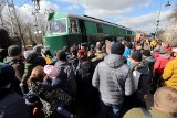 Mnóstwo wrocławian przyszło zobaczyć stare pociągi we Wrocławiu. Wyjątkowe pokazy na stacji Leśnica