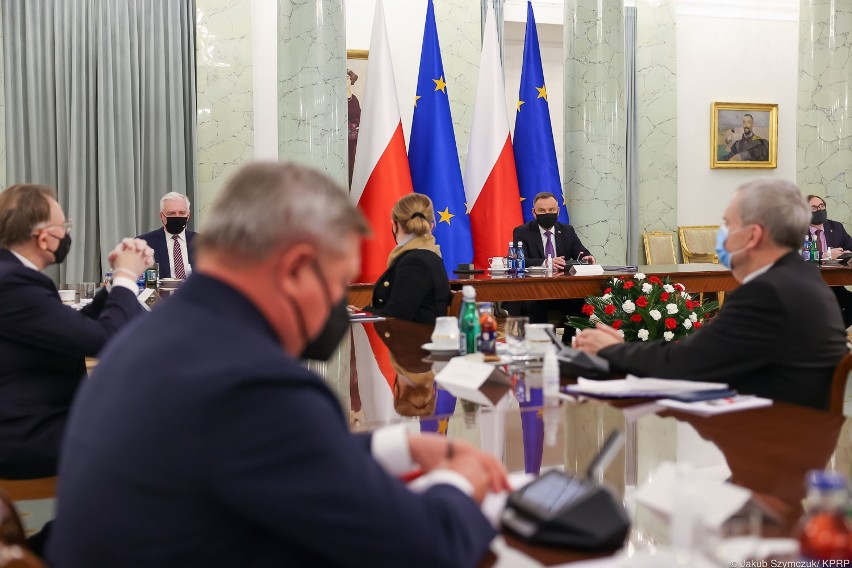 Prezydent Andrzej Duda na początku spotkania ocenił, że "od...