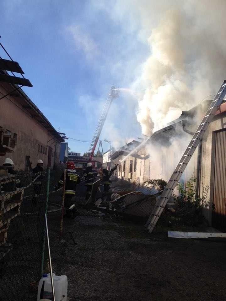 Pożar w Prudniku. Spłoną sklep rolniczy przy ul. Prężyńskiej